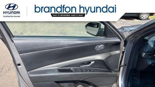 2023 Hyundai ELANTRA SE