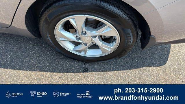 2023 Hyundai ELANTRA SE