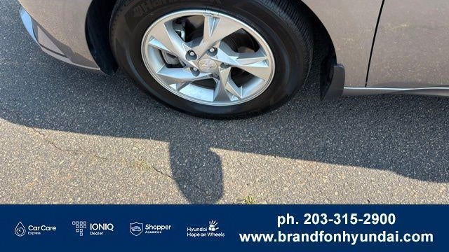 2023 Hyundai ELANTRA SE