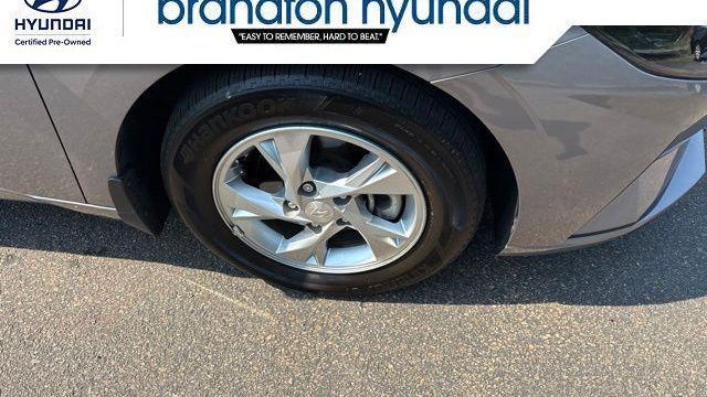 2023 Hyundai ELANTRA SE