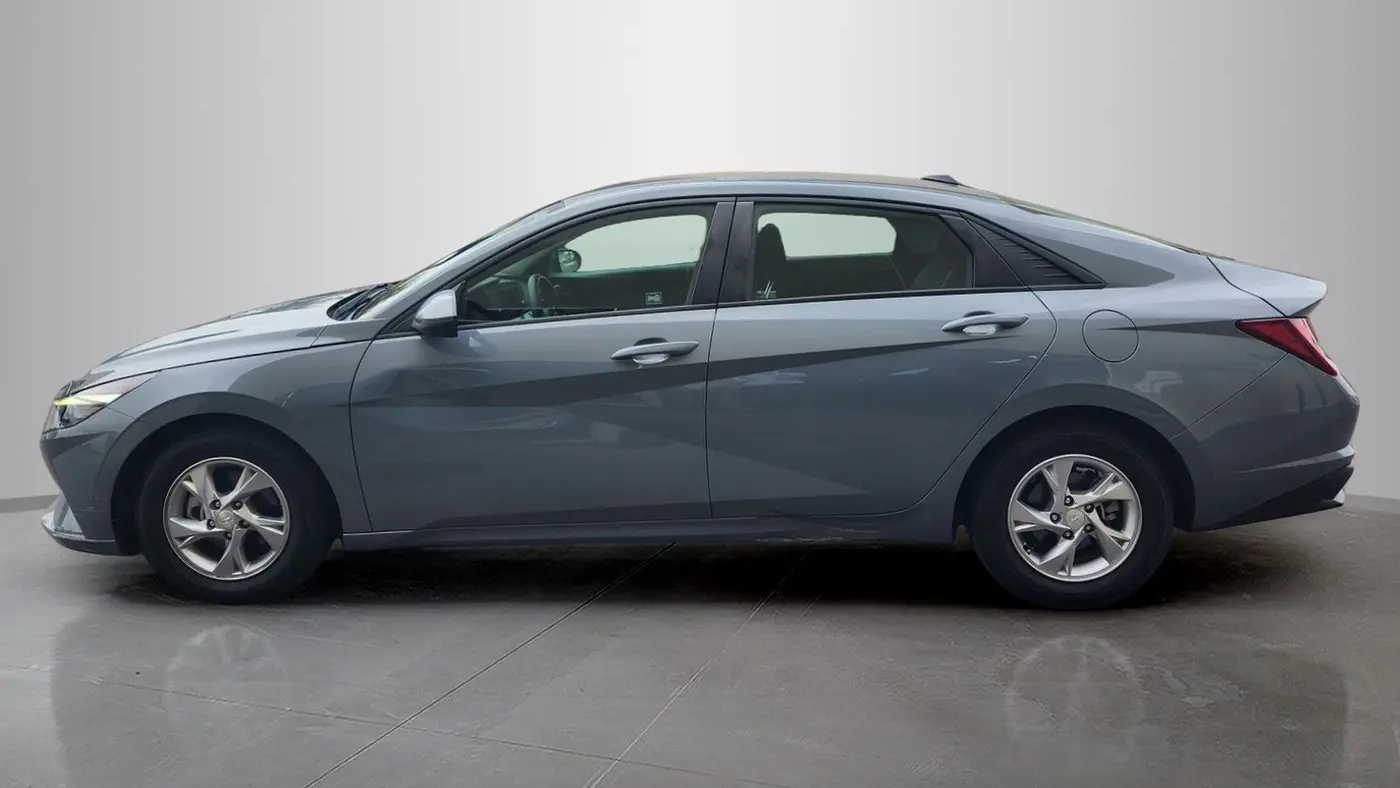 2021 Hyundai ELANTRA SE