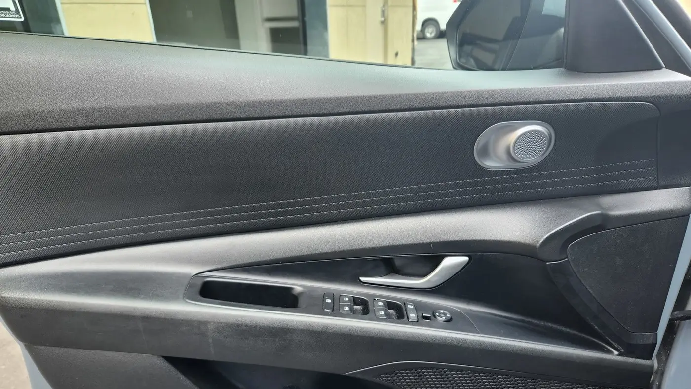 2021 Hyundai ELANTRA SE