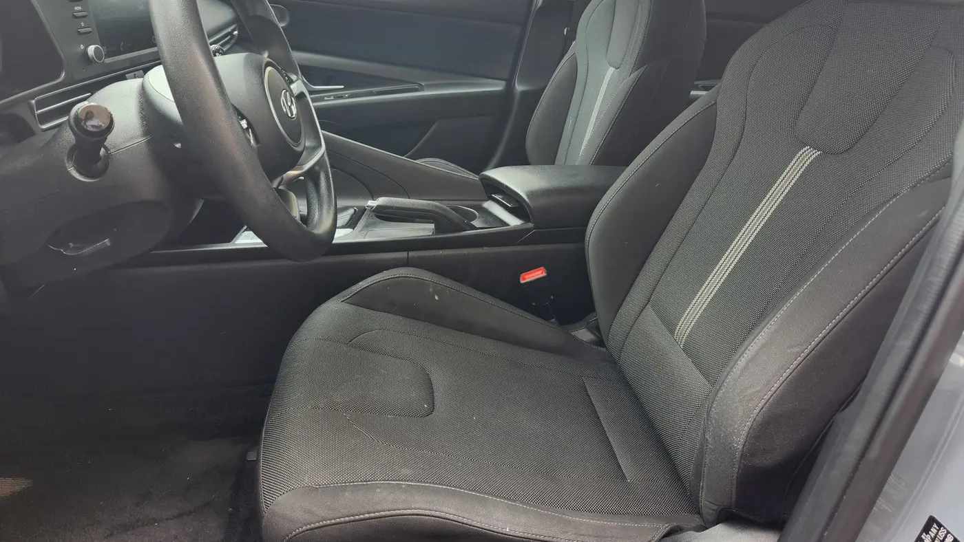2021 Hyundai ELANTRA SE