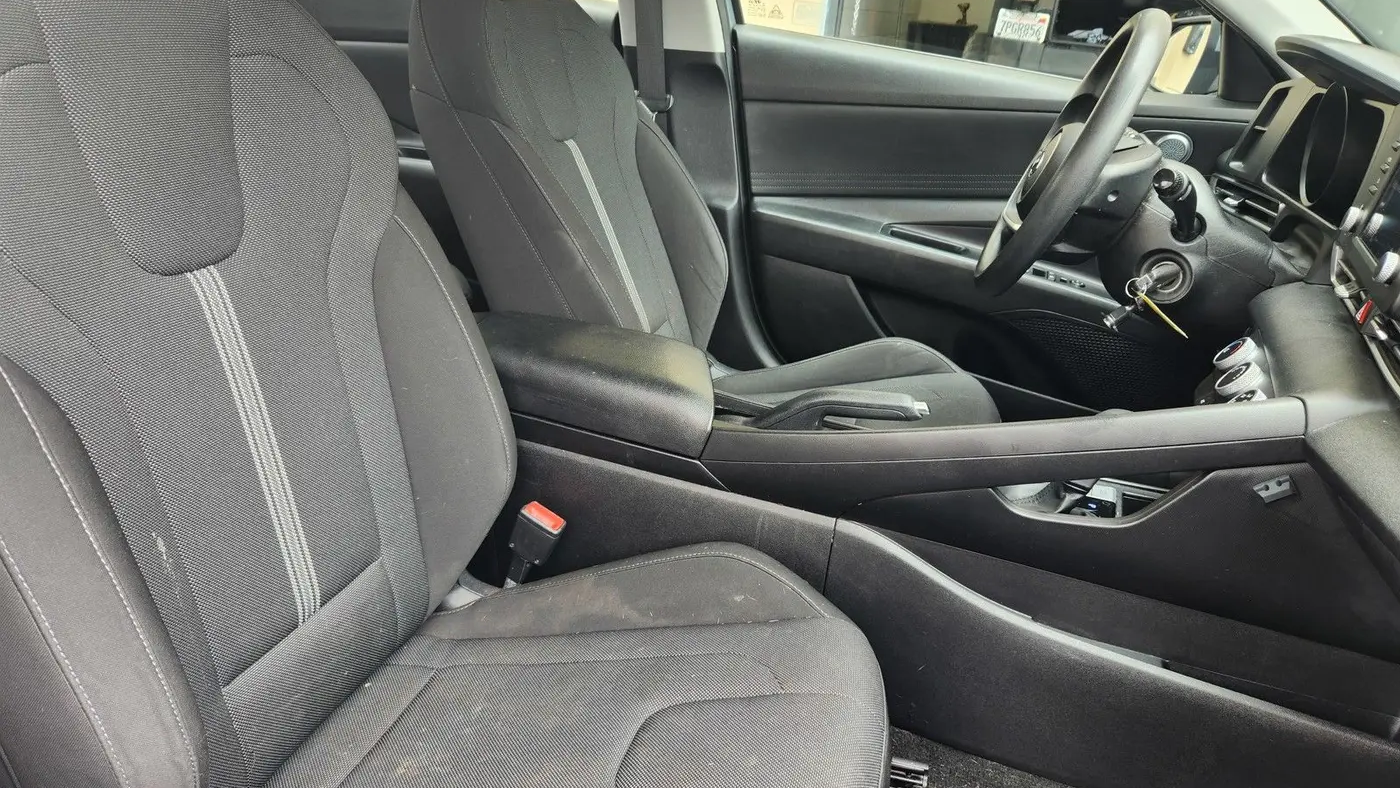 2021 Hyundai ELANTRA SE