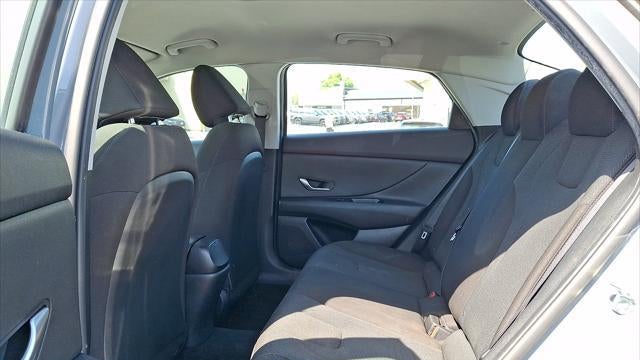 2021 Hyundai ELANTRA SE