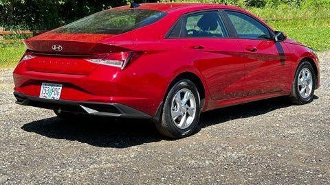 2023 Hyundai ELANTRA SE
