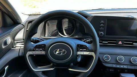 2023 Hyundai ELANTRA SE