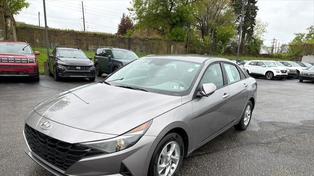2023 Hyundai ELANTRA SE