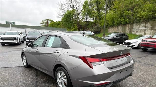 2023 Hyundai ELANTRA SE