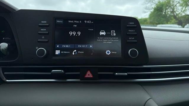 2023 Hyundai ELANTRA SE
