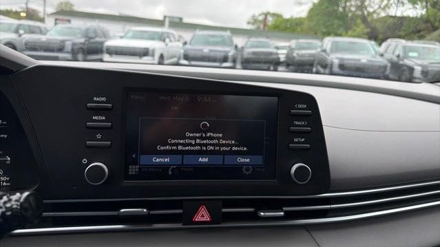 2023 Hyundai ELANTRA SE