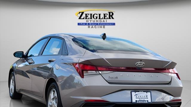 2023 Hyundai ELANTRA SE