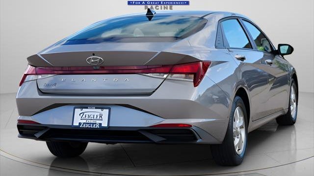 2023 Hyundai ELANTRA SE