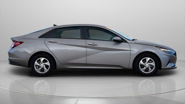 2023 Hyundai ELANTRA SE