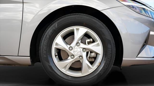 2023 Hyundai ELANTRA SE