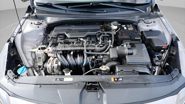 2023 Hyundai ELANTRA SE