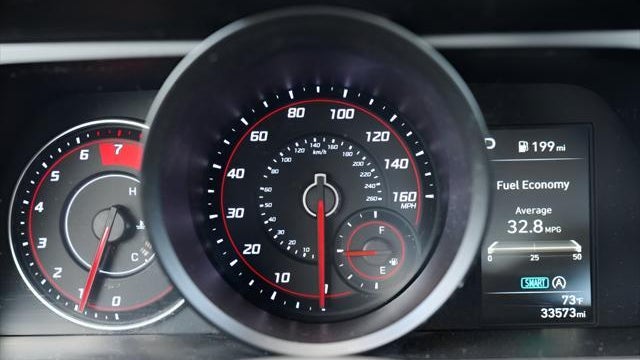 2023 Hyundai ELANTRA SE