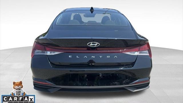 2023 Hyundai ELANTRA SE