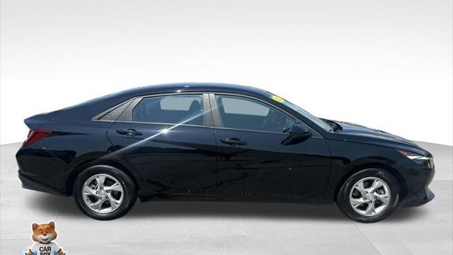 2023 Hyundai ELANTRA SE
