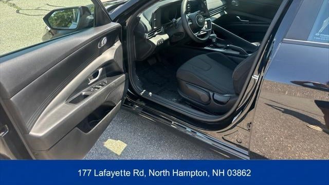 2023 Hyundai ELANTRA SE