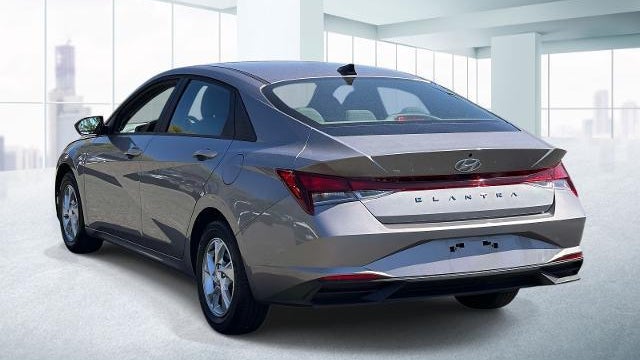 2023 Hyundai ELANTRA SE