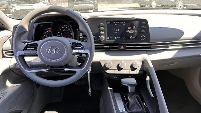 2023 Hyundai ELANTRA SE