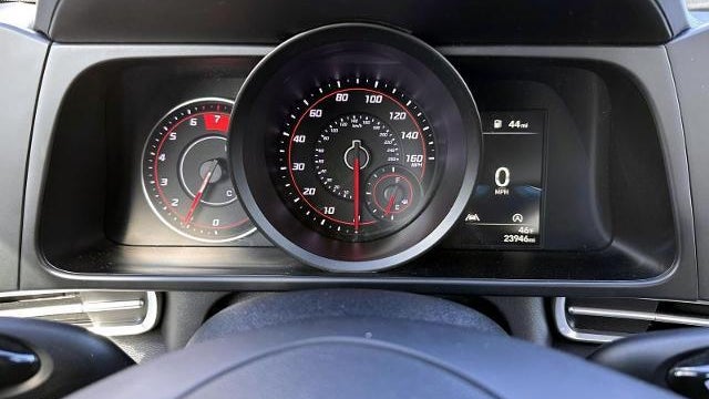 2023 Hyundai ELANTRA SE