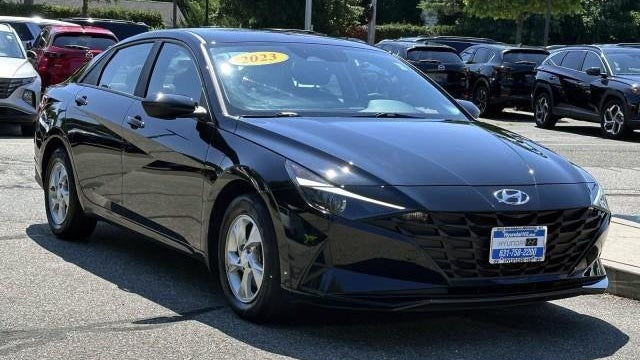 2023 Hyundai ELANTRA SE