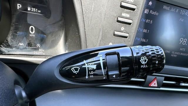 2023 Hyundai ELANTRA SE