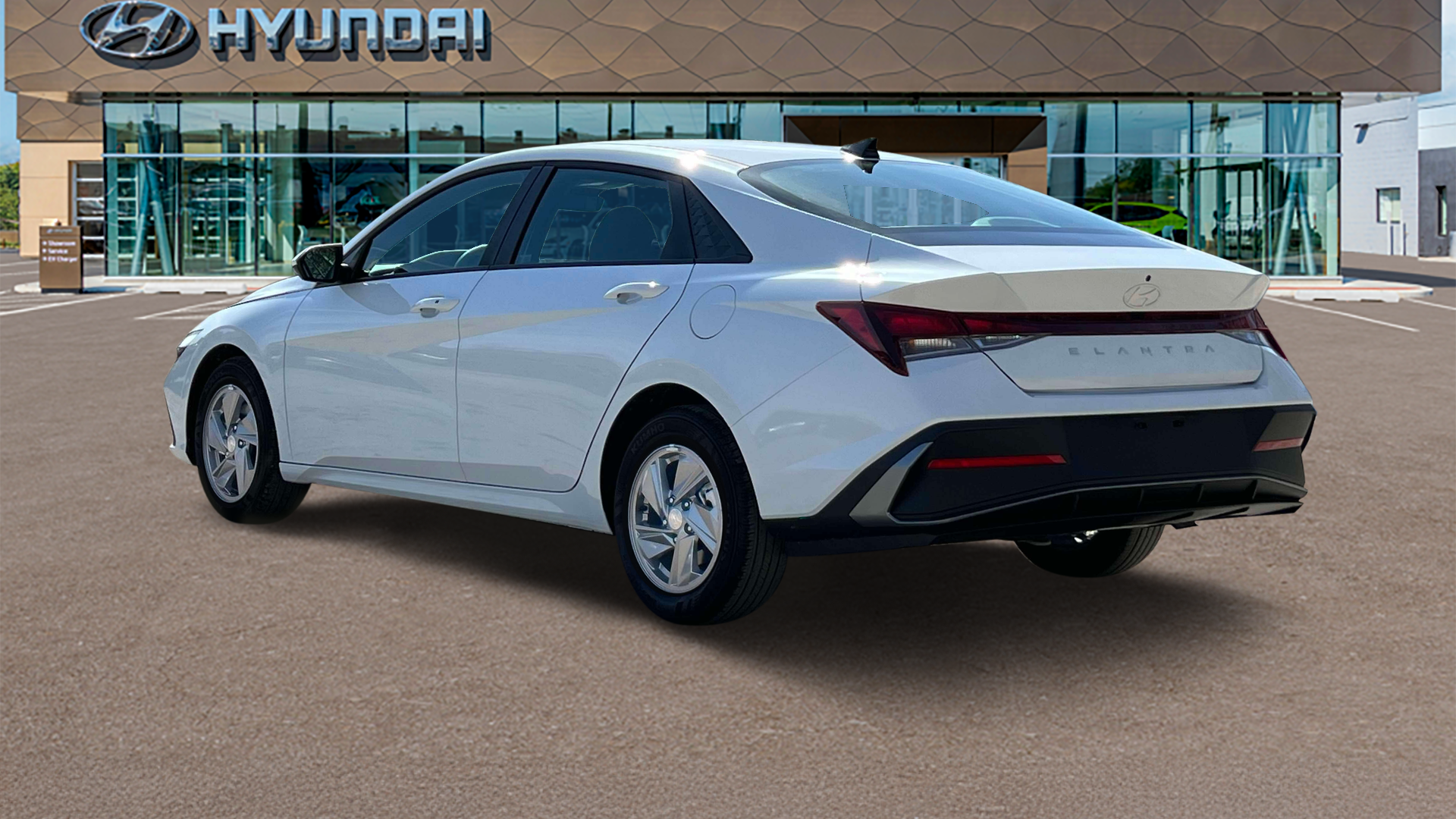 2024 Hyundai ELANTRA SE