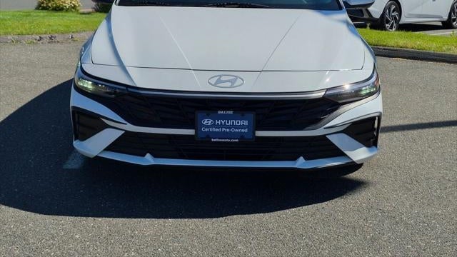 2024 Hyundai ELANTRA SE