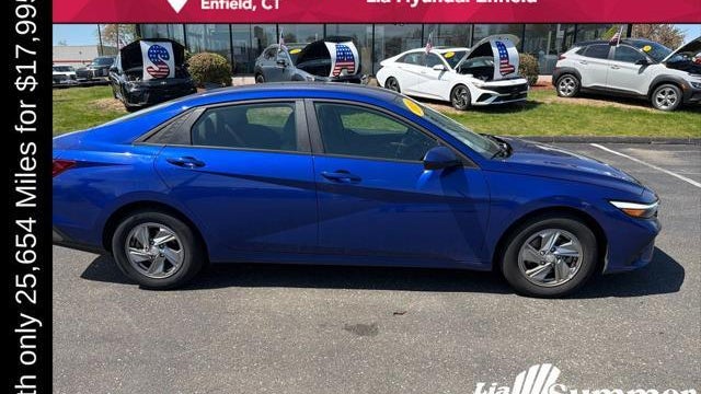 2024 Hyundai ELANTRA SE