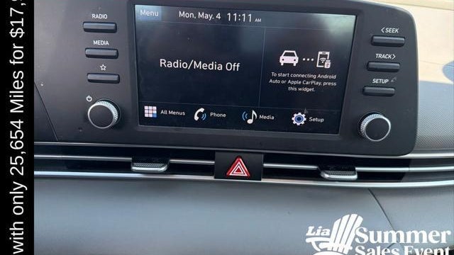 2024 Hyundai ELANTRA SE