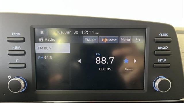 2024 Hyundai ELANTRA SE