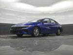 2024 Elantra Thumbnail 32