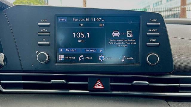 2024 Hyundai ELANTRA SE