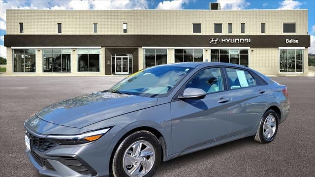 2025 Hyundai ELANTRA SE