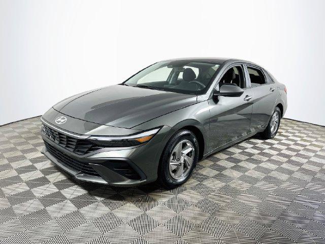 2025 Hyundai Elantra - $20,318