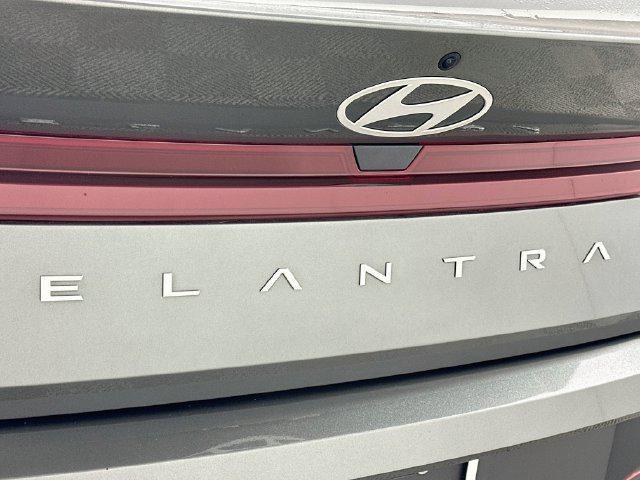 2025 Hyundai Elantra - $20,318
