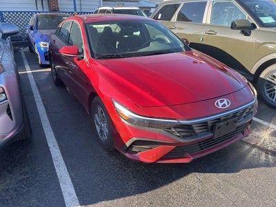 2025 Hyundai Elantra SE 4DR Sedan