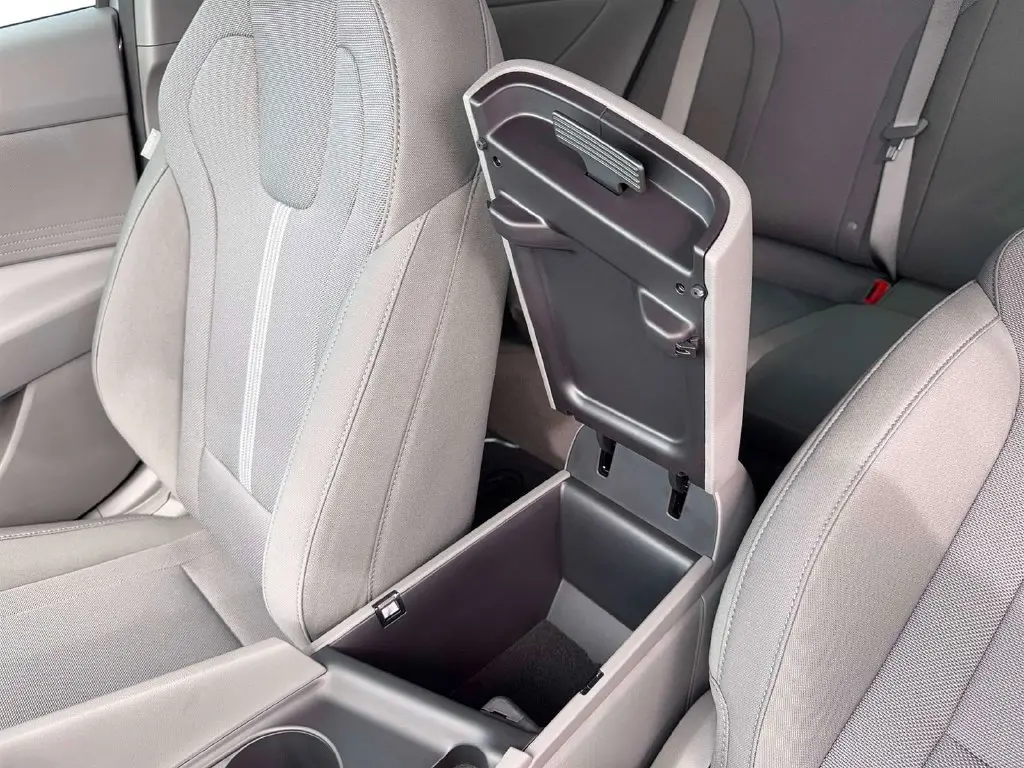 2026 Hyundai Elantra - $23,111