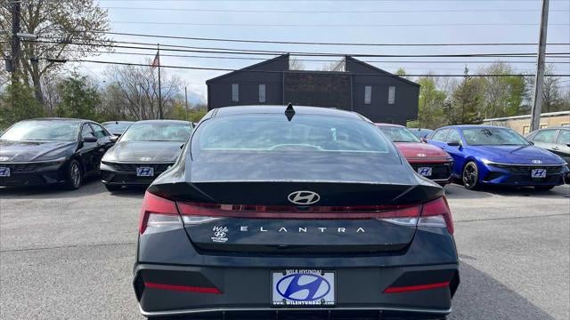 2026 Hyundai ELANTRA SE
