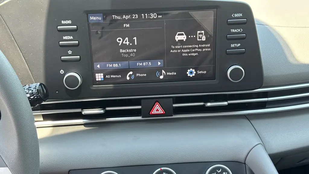 2026 Hyundai ELANTRA SE