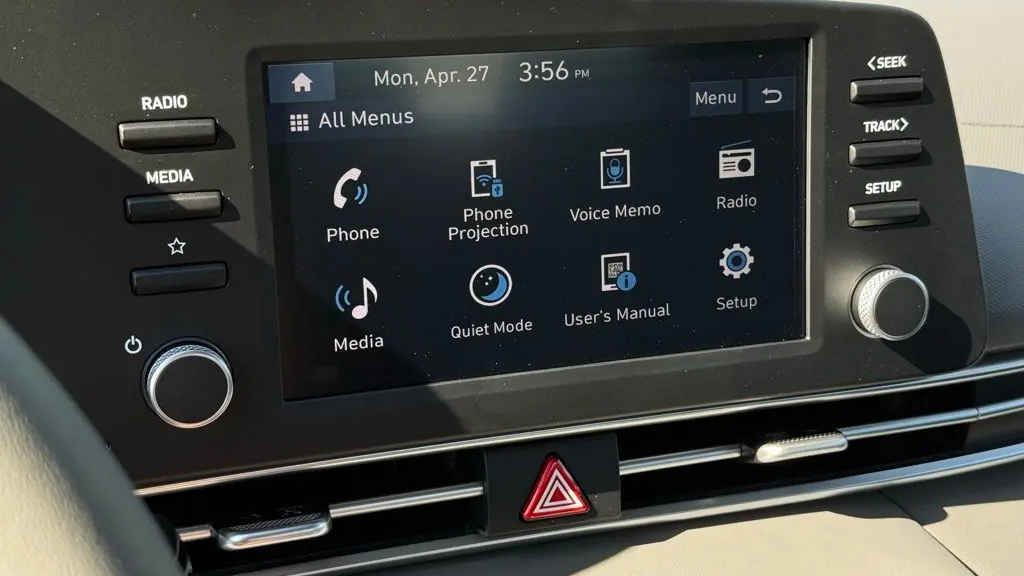 2026 Hyundai ELANTRA SE