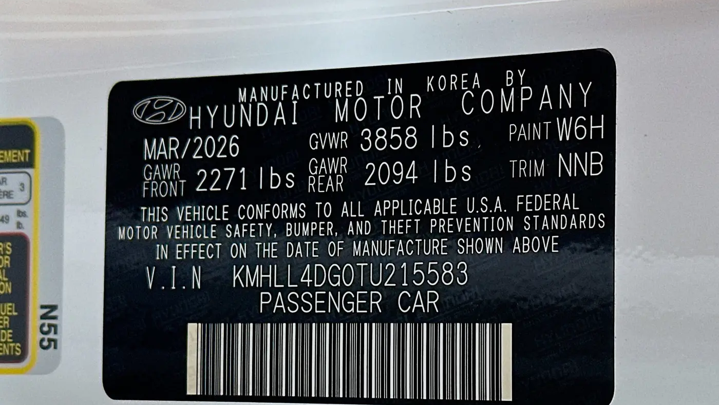 2026 Hyundai ELANTRA SE