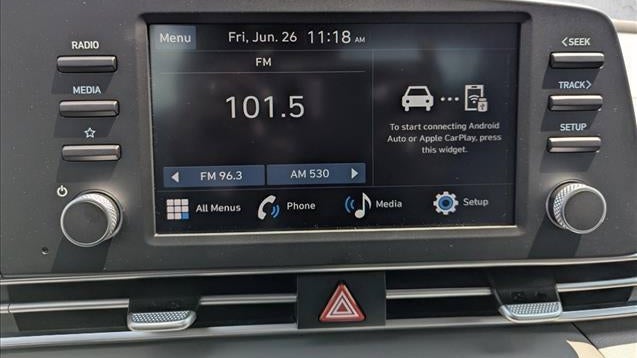 2026 Hyundai ELANTRA SE