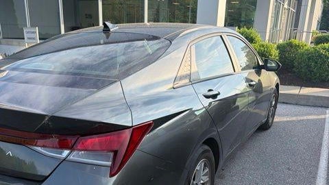 2024 Hyundai ELANTRA SE