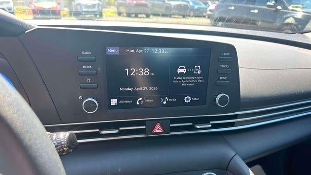 2024 Hyundai ELANTRA SE