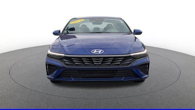 2024 Hyundai ELANTRA SE