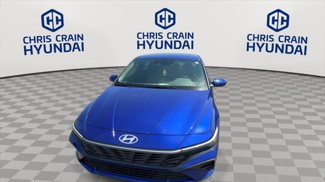 2024 Hyundai ELANTRA SE